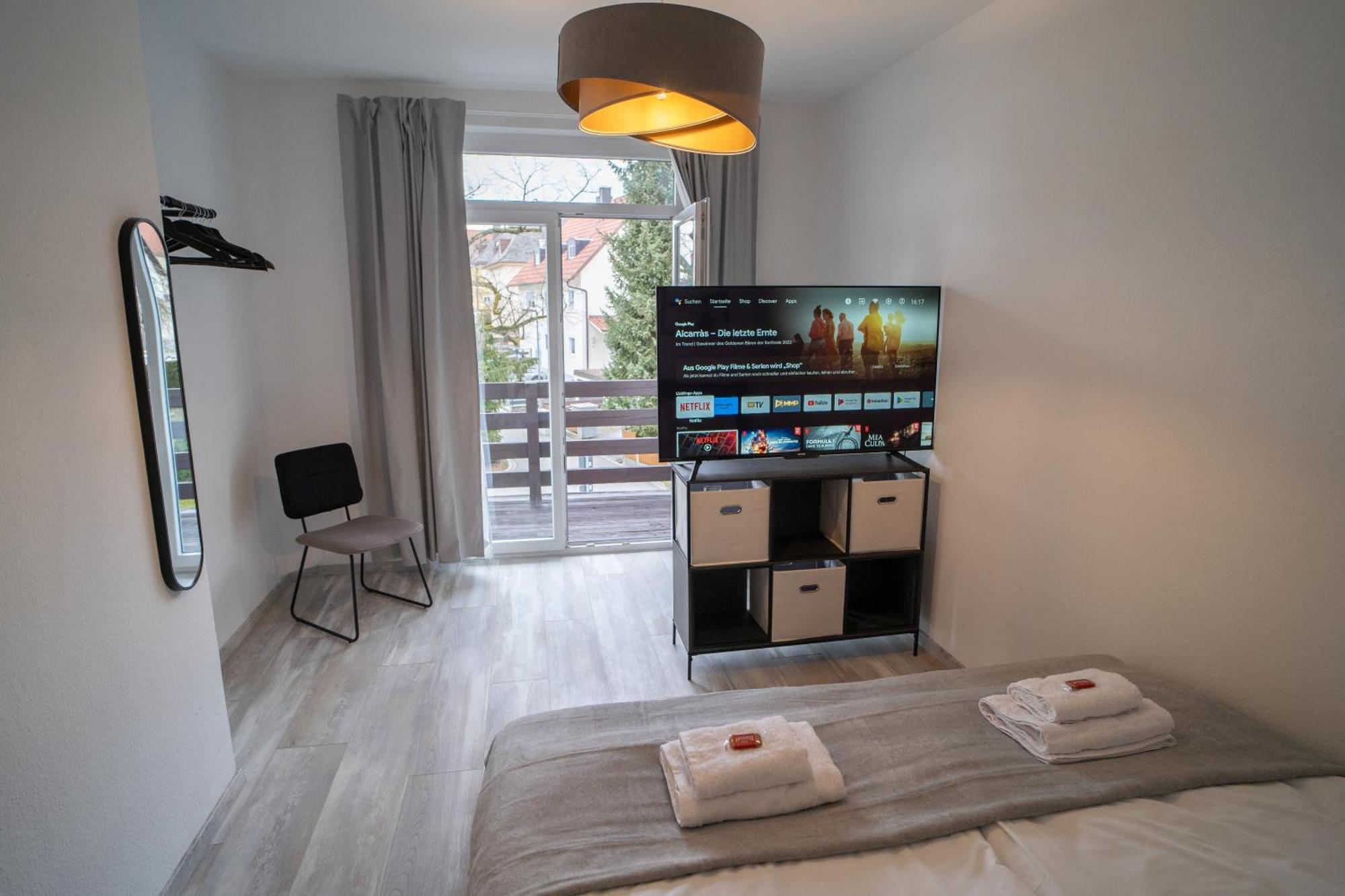 Morehome Apartments, Center,Parking 180Qm バート・ヴェリスホーフェン エクステリア 写真